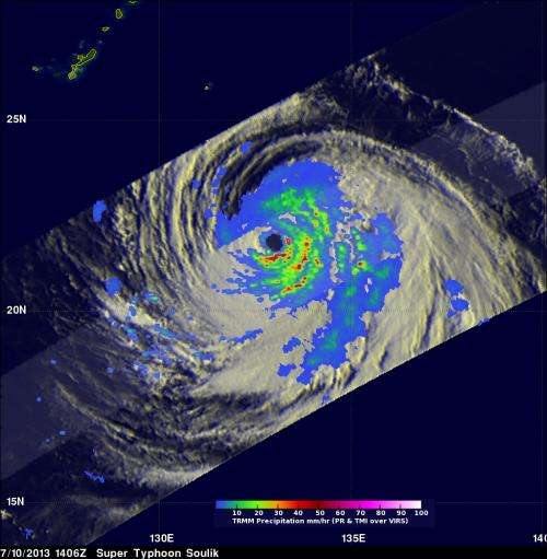 NASA sees Typhoon Soulik's eye closed for 'renovations'