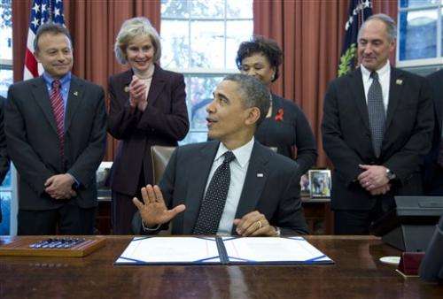 Obama lifts research ban on HIV organ transplants