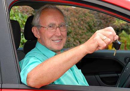 Older drivers more likely to buy new vehicles