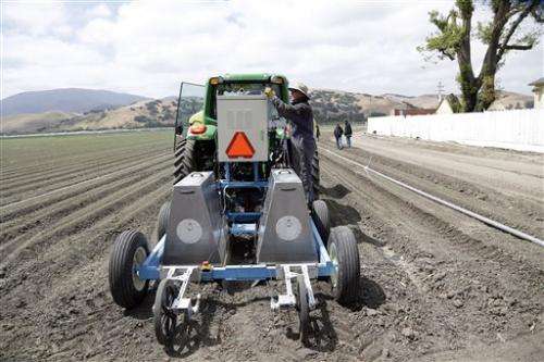 Robots to revolutionize US farms, ease labor woes