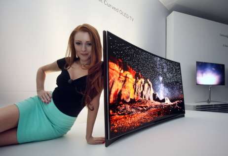Samsung's curved OLED TV boasts immersive viewing experience by creating panorama effect