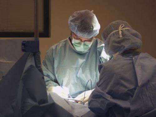 Surgeon, optical scientist collaborate on surgery camera