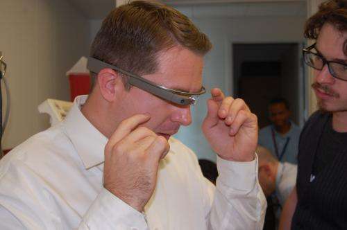 UA Medical Students Work With Google Glass