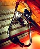 U.S. hospitals triple use of electronic health records: report