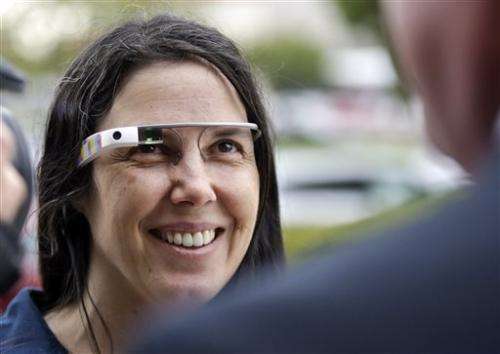 Woman fights ticket for driving with Google Glass