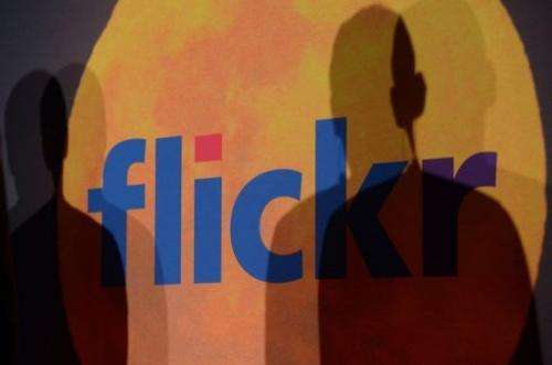 Yahoo has bought image search specialty startup IQ Engines to add the company's technology to its Flickr photo service