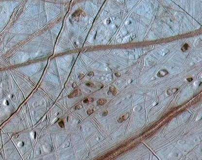 An experiment recreates the crust of the moon Europa