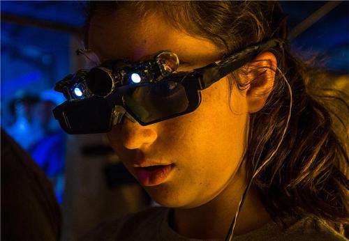 Artificial intelligence lenses for the blind created in Mexico