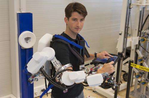 Exoskeleton to remote-control robot