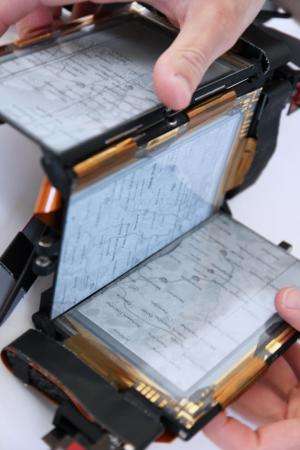 Human Media Lab introduces shape-changing smartphone  (w/ Video)