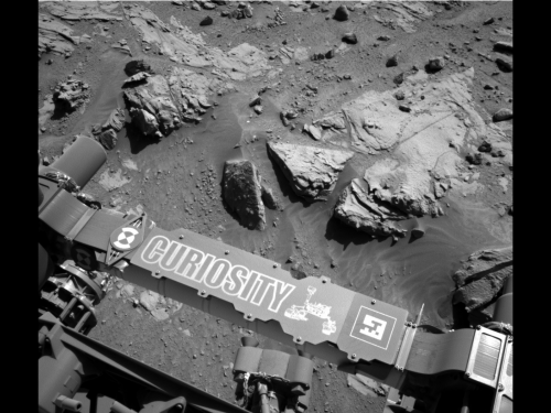 Image: Curiosity Mars rover beside sandstone target 'Windjana'