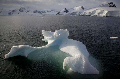 Megascale icebergs run aground