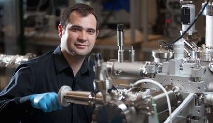 Physicists’ findings improve advanced material