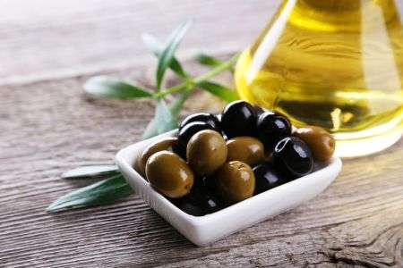 Regular consumption of olive oil can improve heart health