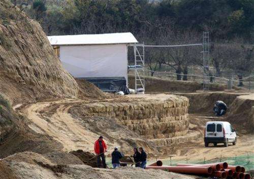 Search continues at ancient Greek burial mound (Update)