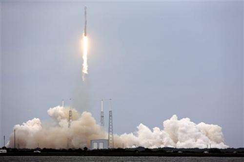 SpaceX launches supplies to space station (Update)