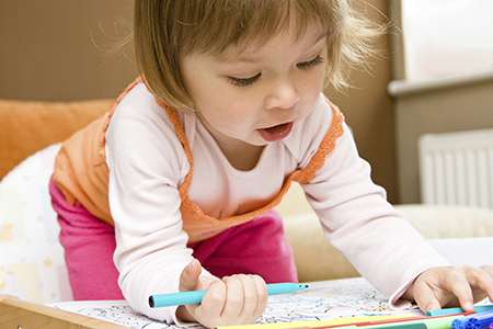 Study provides new insight into how toddlers learn verbs