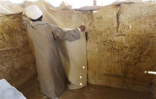 Tomb dating back to 1100 B.C. found in Egypt