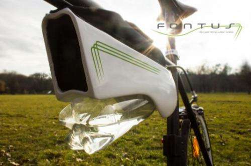 Water bottle for bike collects moisture from the air
