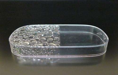 Nanoparticle-based coating helps stop water from beading
