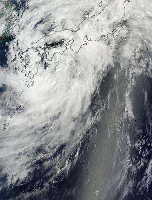 NASA sees Tropical Storm Neoguri losing punch along southern Japan's coast