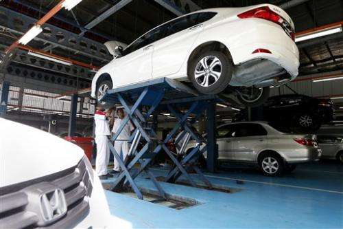 Auto industry acts globally _ except on recalls