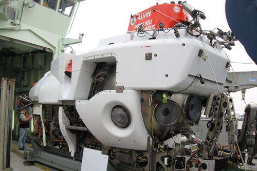 Scientists assist field test of newly redesigned Alvin deep-sea submersible