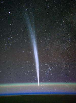 Australian amateur Terry Lovejoy discovers new comet