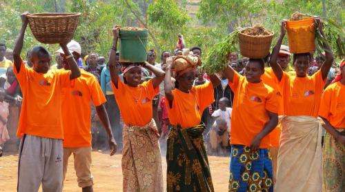 Burundi farmers teach each other how to farm more efficiently