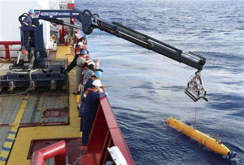 Deep water thwarts robot sub's 1st search for jet