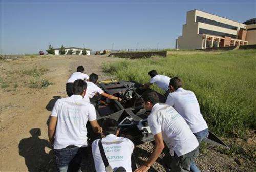 Iran students gear up solar car for US challenge