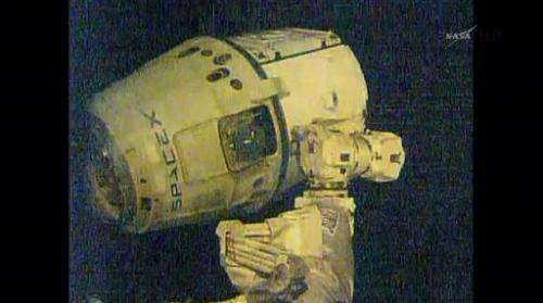 SpaceX Dragon returns to Earth from space station (Update)