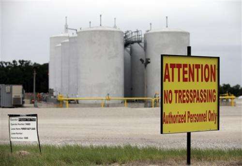US states confront worries about fracking, quakes