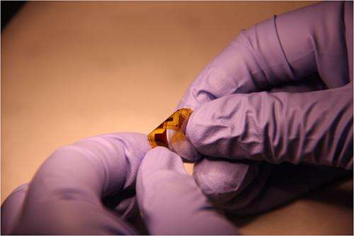 New technology to fabricate high-performance, flexible optical devices