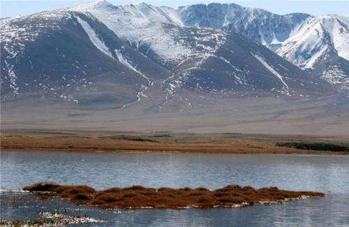 On the trail of Mongolian steppe lakes