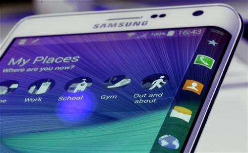 Review: Samsung phones impress, but new apps key