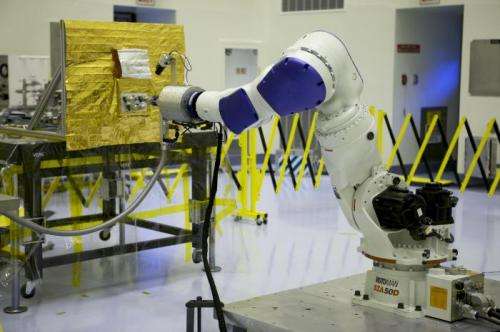 NASA tests new robotic refueling technologies