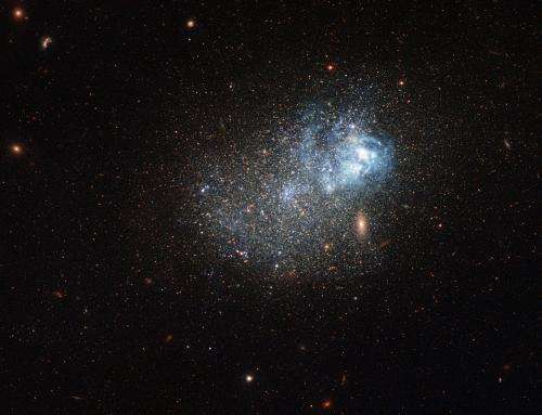 Image: Hubble sweeps a messy star factory