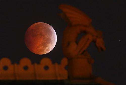 PHOTOS: Lunar eclipse in Asia and the Americas