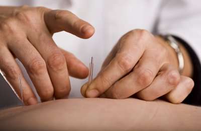 Acupuncture helps young patients manage pain and nausea