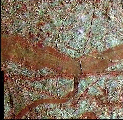 A new image of Europa emerges