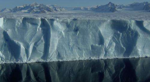 Antarctic team discovers mechanism for massive ice shelf collapse