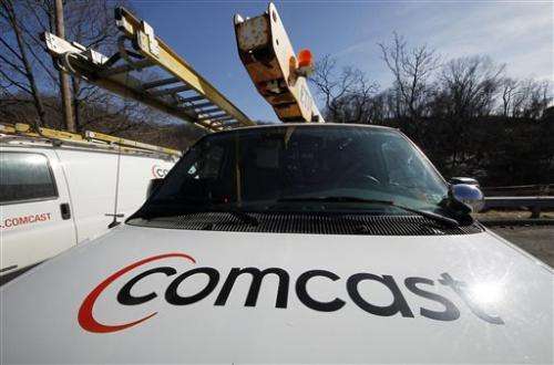 Comcast wins more Internet customers, ad sales up