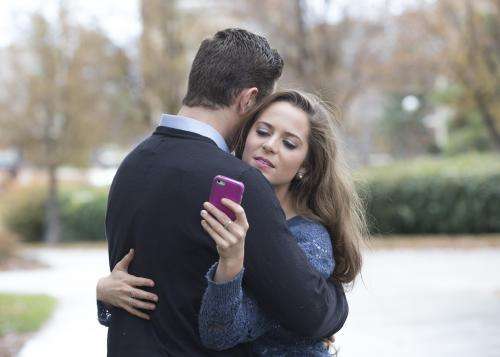 Daily “technoference” hurting relationships, study finds