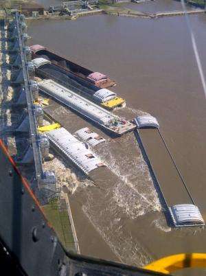 Damage assessment of runaway barges at Marseilles lock and dam