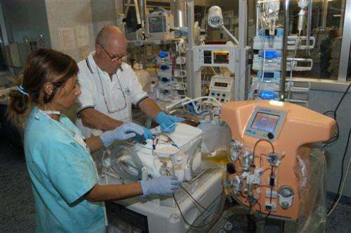 Doctors design mini dialysis machine for babies