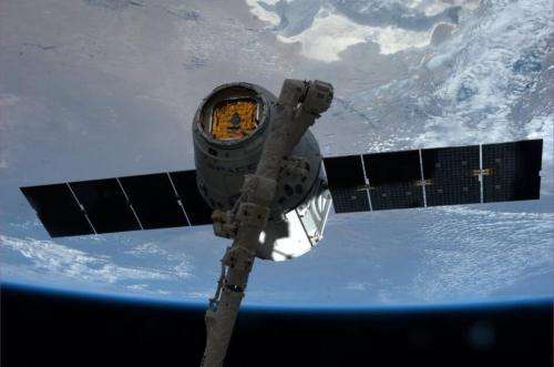 ESA’s weightless plants fly on a Dragon