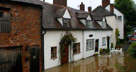 Experts call for resilient reinstatement after winter flooding in South of England