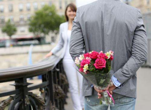 Flowers have powers to change men’s dating prospects, studies suggest