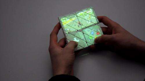 Paddle turns a Rubik's puzzle into a mobile device
